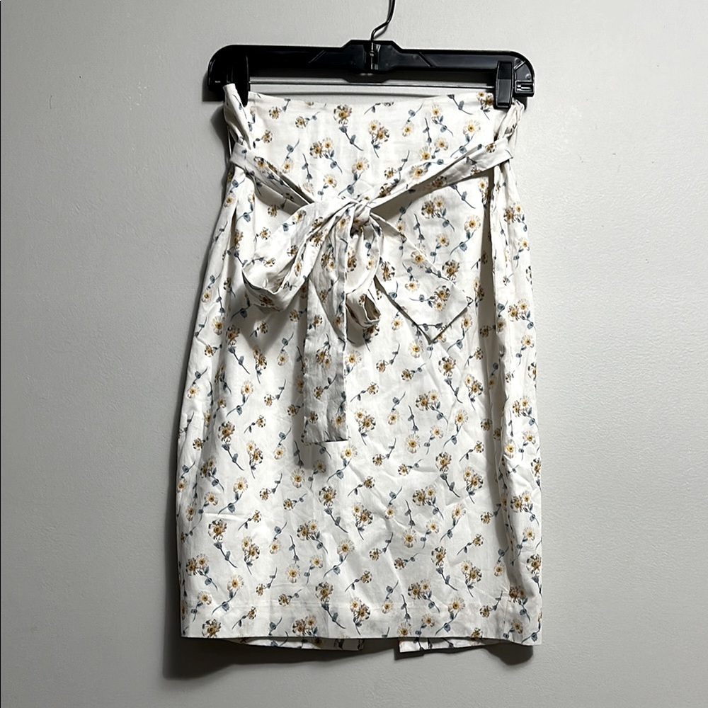 ANTONIO MELANI Cameron Floral Print Pencil Skirt Tie Belt Ivory Size 6 Preppy - Picture 2 of 6